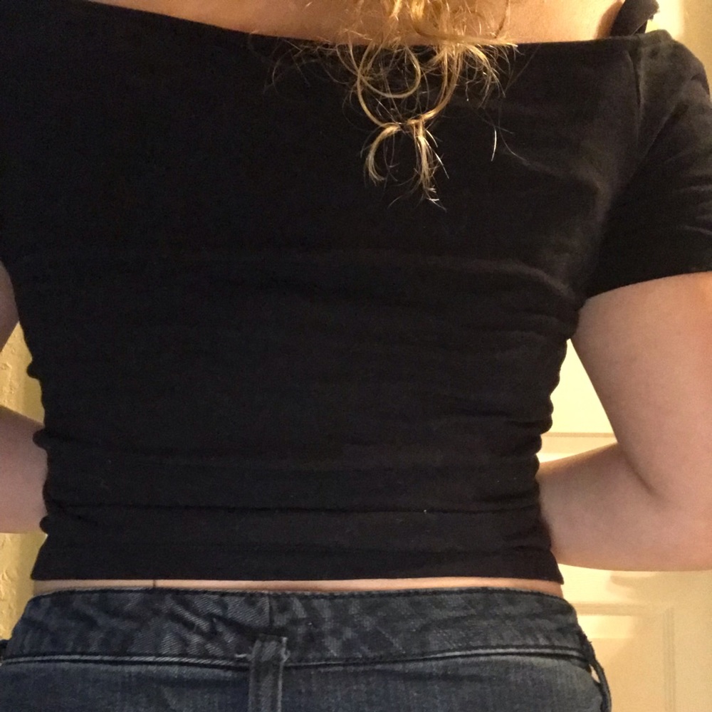 Cute black lace up crop top
